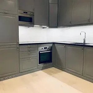 The Place To Be In Old Town Apartment